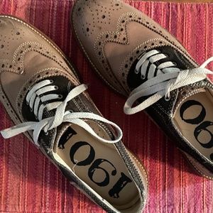 Mens two tone saddle shoes